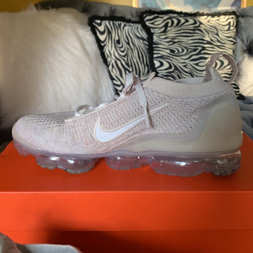 COPY - Nike Air VaporMax 2021 Flyknit Running shoes woman’s size 7.5 - Picture 11 of 12